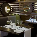 Camden Court Hotell 4*