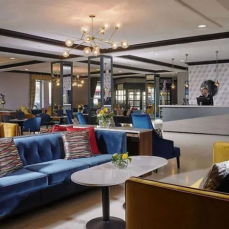 Hotel Camden Court