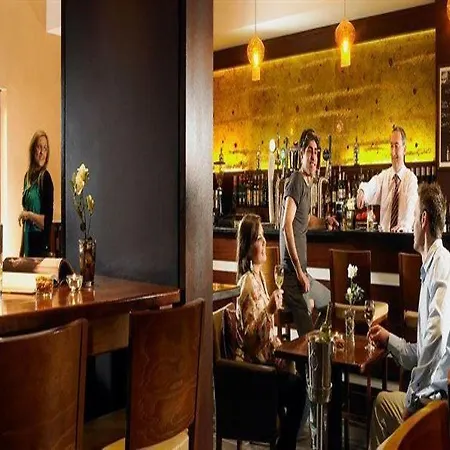 Camden Court Hotel