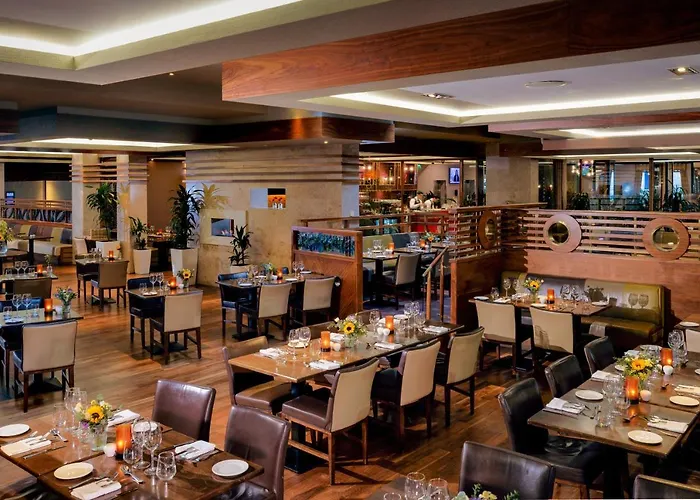 Camden Court 4*