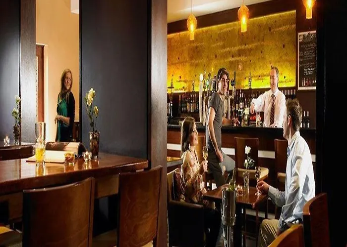 Camden Court Hotel