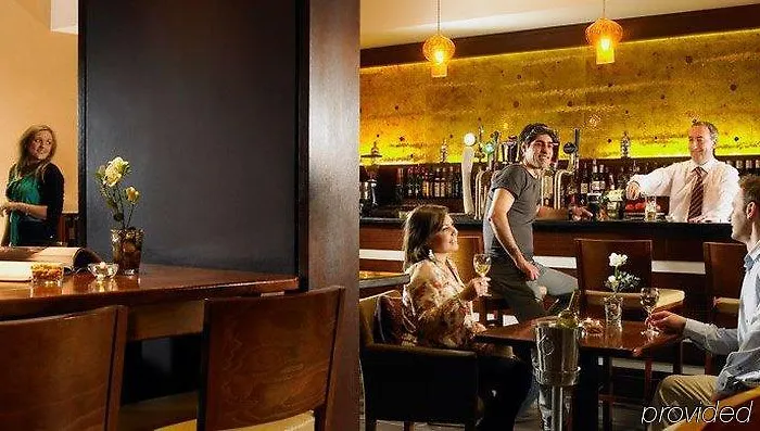 Otel Camden Court 4*