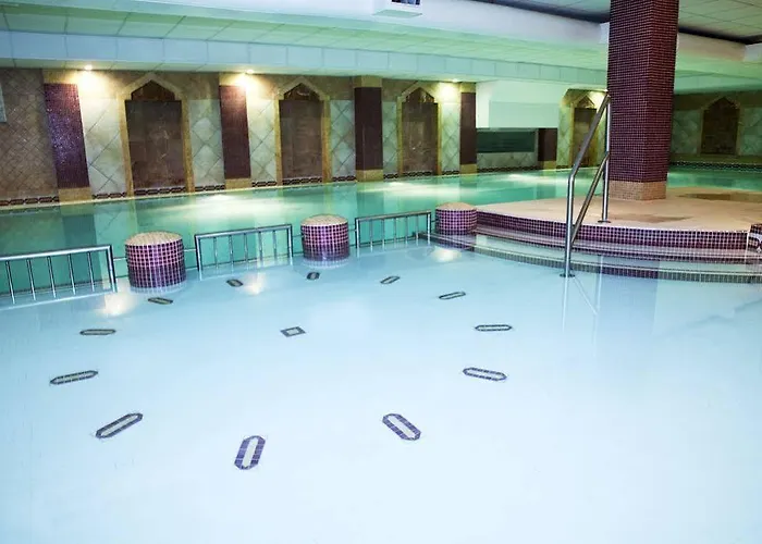 Otel Camden Court 4*