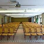 فندق Camden Court