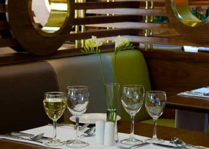 호텔 Camden Court 4*