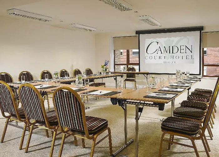 호텔 Camden Court 4*