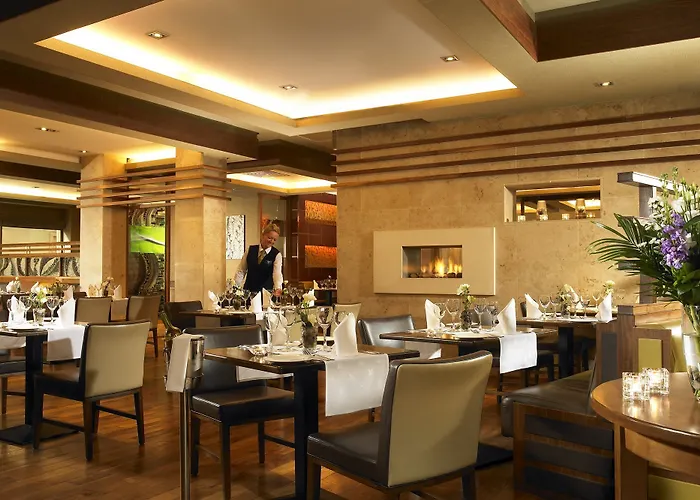 מלון Camden Court 4*